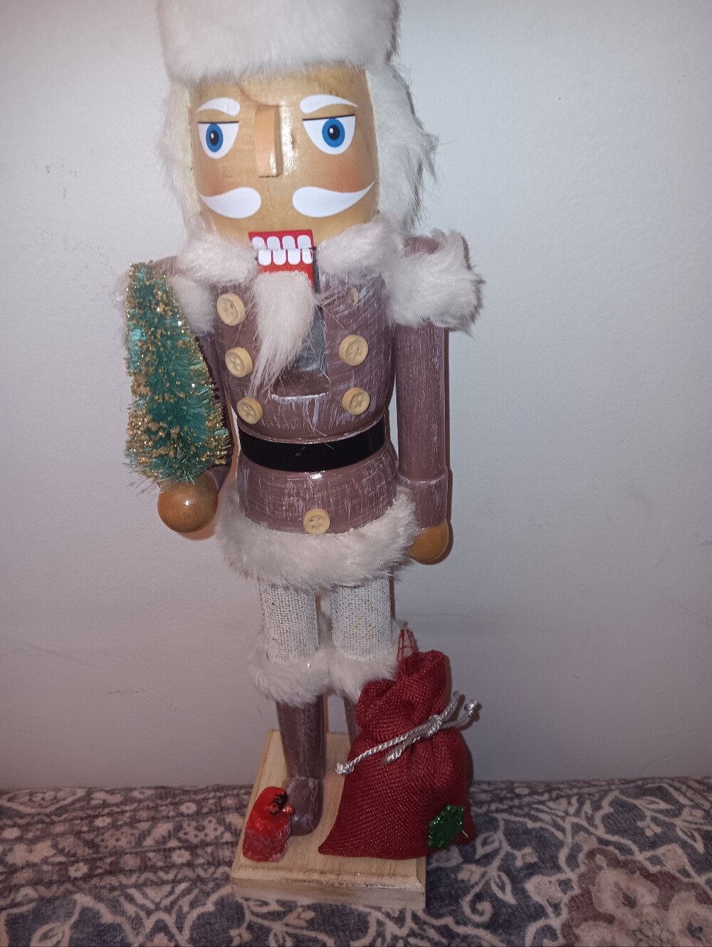 Nutcracker Figurine Big Nutcracker 16" with Tree
